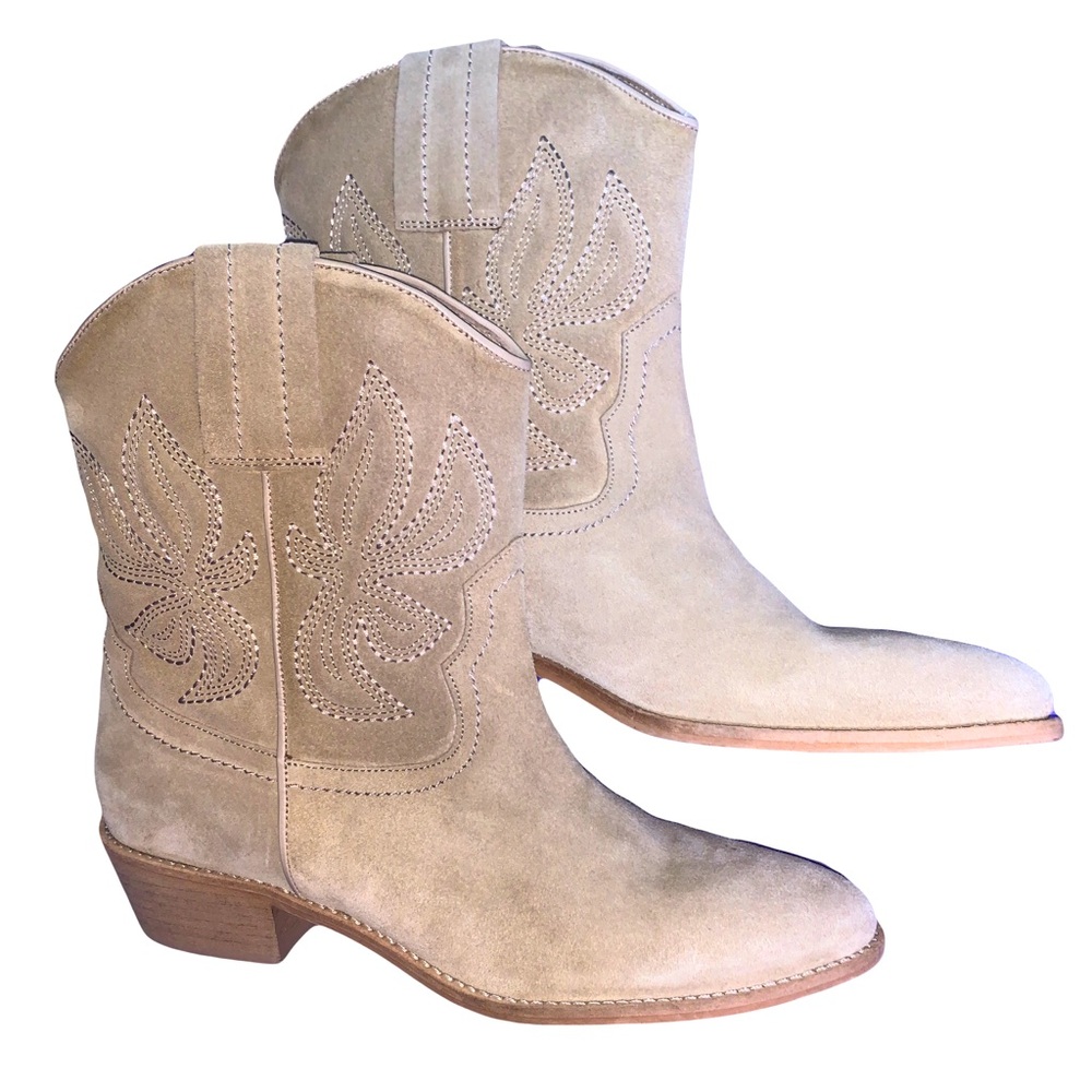 Regard Beige Suede Western Ankle Boots